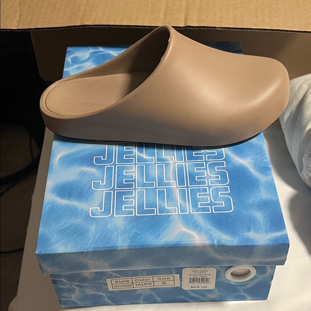 ⭐️NEW IN BOX Jeffrey Campbell Taupe Slip-On Clogs